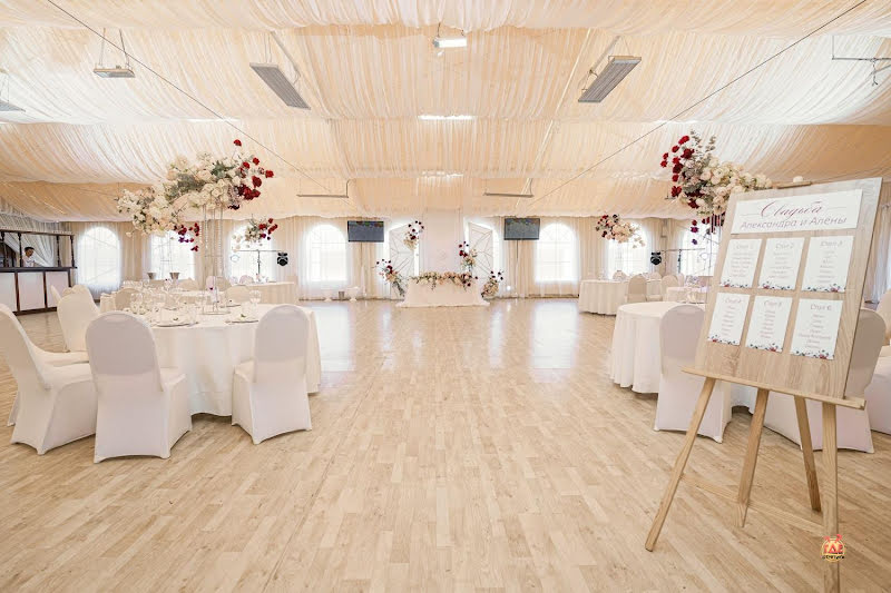 Белая лошадь фотография №11