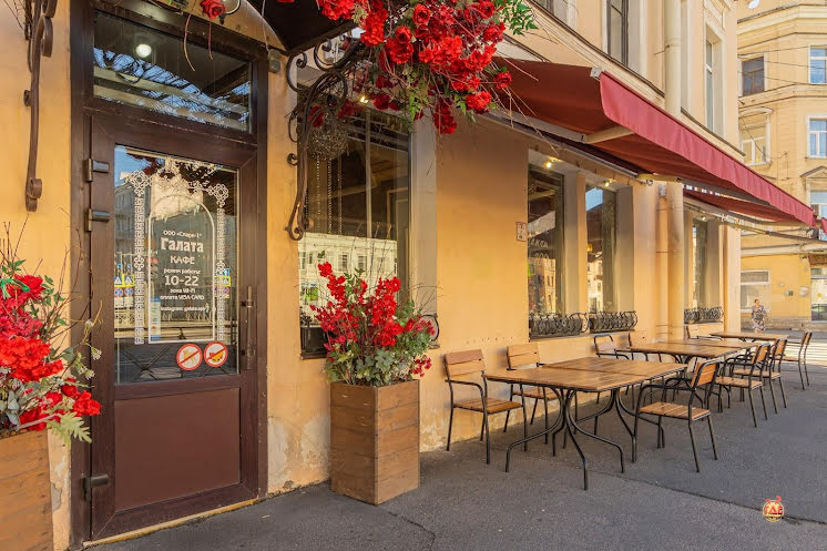 Основной зал в «Галата на Лиговском» фотография №4