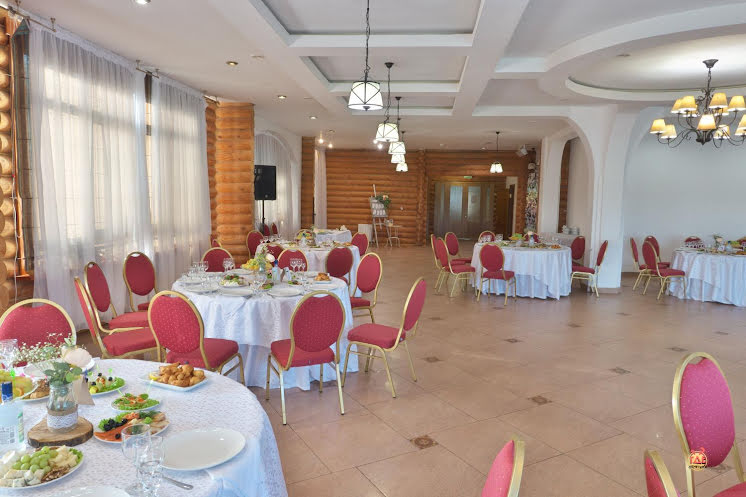Банкетный зал в «Семигорье» фотография №11