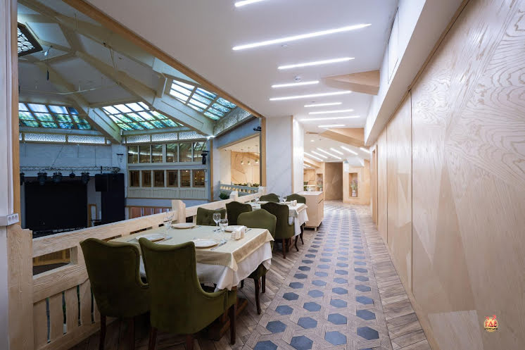 Второй ярус основного зала  в «Бакинский бульвар на Кутузовском» фотография №5