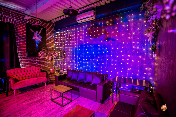 Лофт Комод  в «КомоД и Амулет» фотография №11