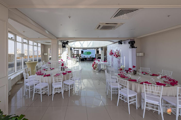 Большой зал  в «Ясная поляна» фотография №4