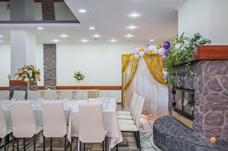 Большой зал  в «LovEda на Чапаева» фотография №9