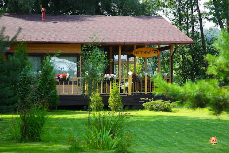 Ресторан «Шале» в «Рыболовная усадьба - Парк-отель Остров» фотография №1