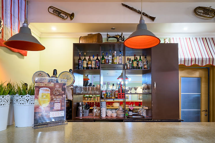 Основной зал  в «Zinger» фотография №16