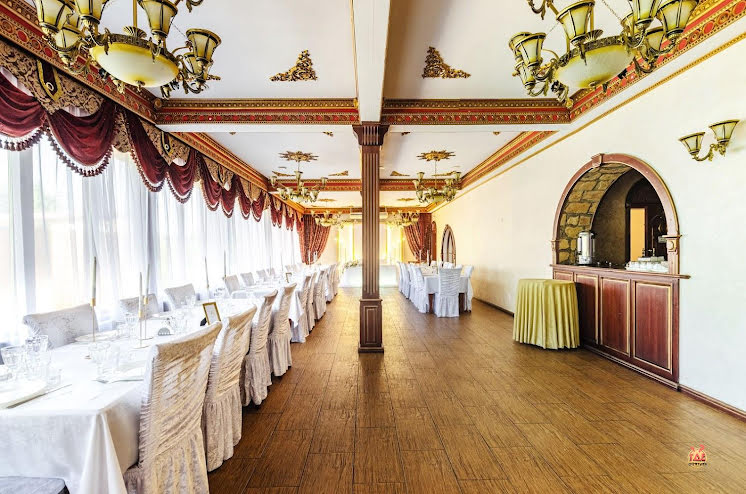Большой банкетный зал в «Старая усадьба» фотография №11