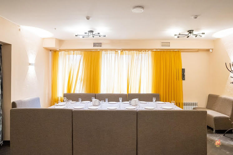 Основной зал в «Чаплин» фотография №8