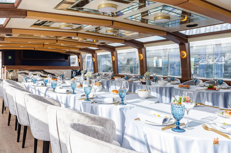 Палуба  в «Теплоход "Москва 73"» фотография №6