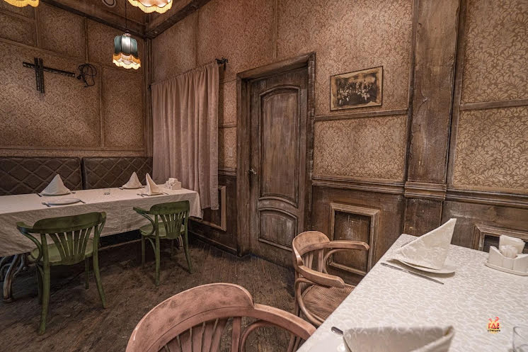 Основной зал в «Ипполит Матвеевич» фотография №4