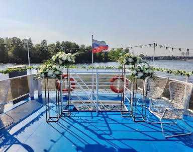  ресторан Теплоход "Чайка"