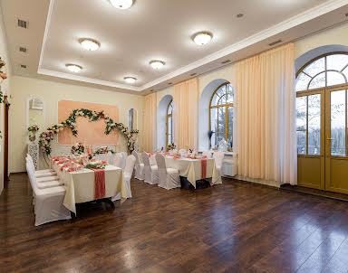  ресторан Особняк в парке Сосновка