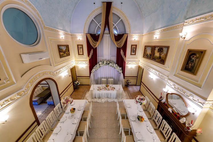 Малый зал в «Версаль» фотография №18