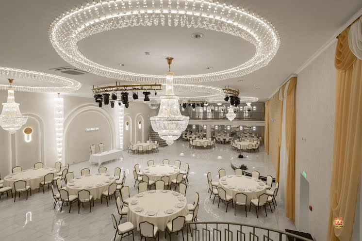 Зал ресторана в «Shalet» фотография №14