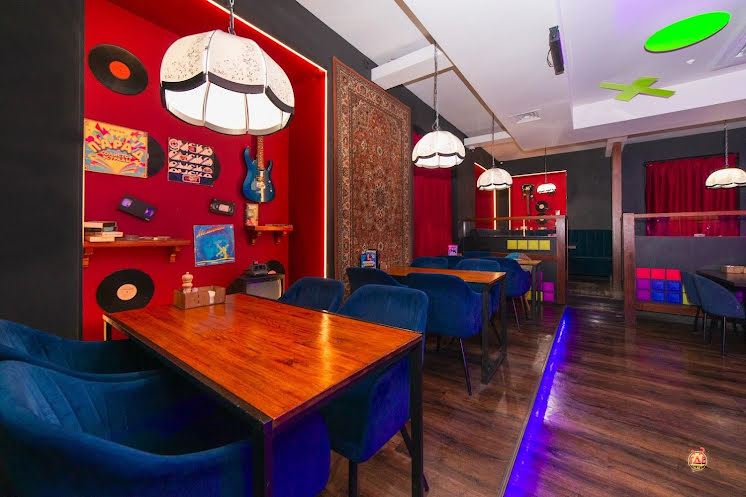 Караоке зал в «Руки ВВерх! Бар» фотография №1