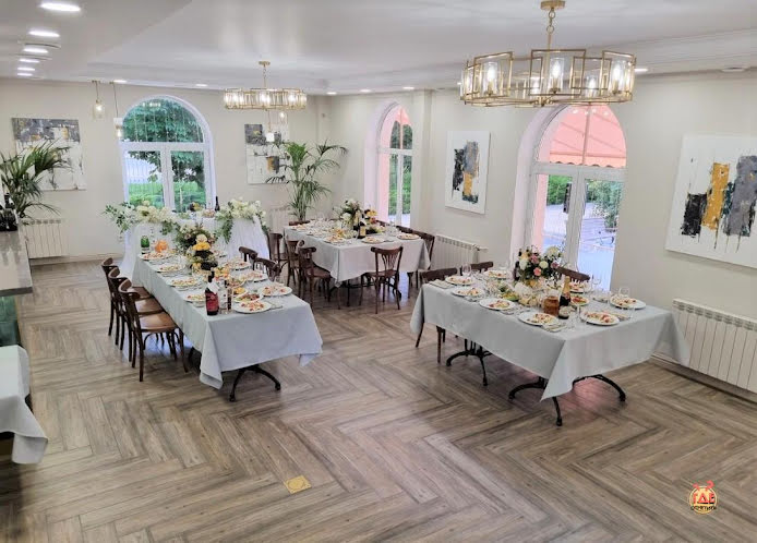 Зал ресторана в «Emerald» фотография №3