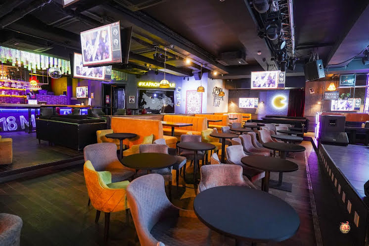 Основной зал  в «Руки ВВерх! Бар на Тверской» фотография №5