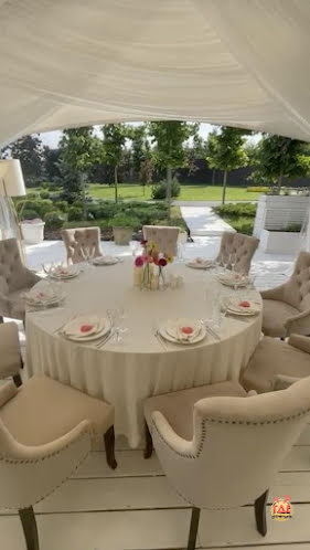 Открытый шатер у бассейна в «Юдино Парк» фотография №1