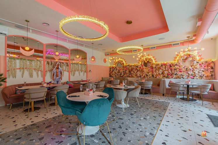Основной зал в «Feromon Petropavlovskaya» фотография №1