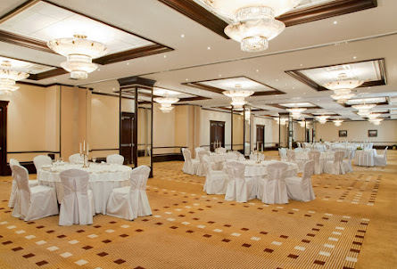 Большой банкетный зал  в Гранд Александр