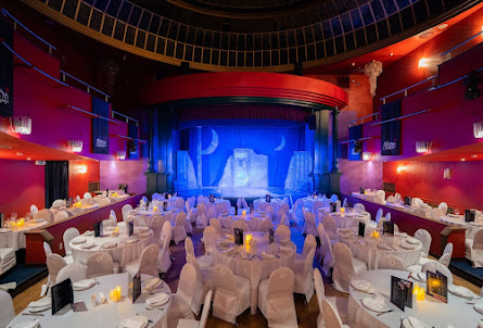 Зал "Олимпия" в Зал "Дубовый"