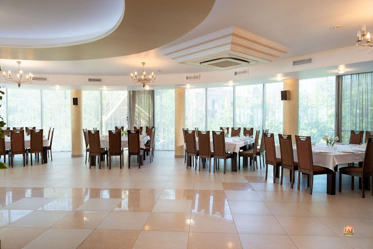 Бежевый зал  в «Ёлочка» фотография №7