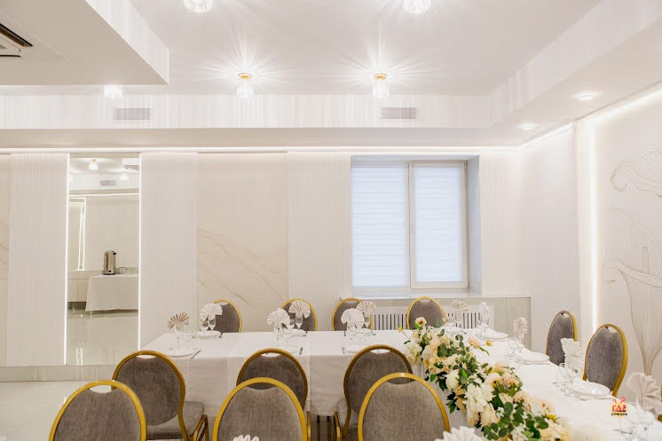 Зал «Золотой» в «Utka Хаус» фотография №11