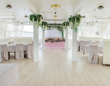  ресторан Белуга на Волге