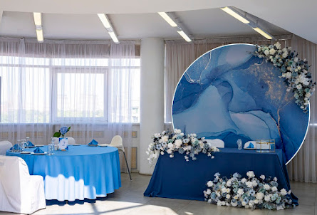 Зал «Эверест»  в Зал «Тибет» 