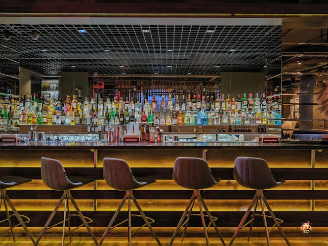 Зал ресторана  в «BAR&JOY» фотография №17