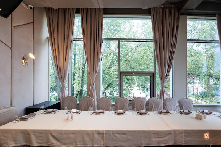 Большой караоке зал в «Сытый лось на Большой Семёновской» фотография №10