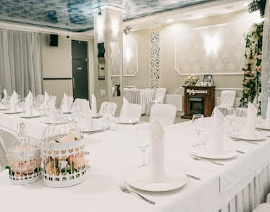  ресторан В двух шагах на Королева