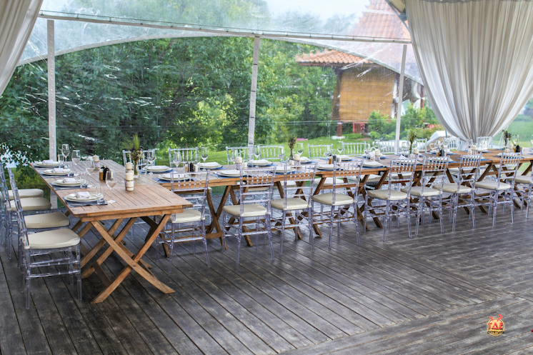 Малый шатер в «Soho Country Club» фотография №1