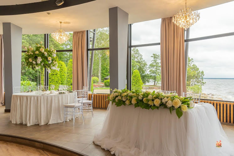 Основной зал в «Панорама в Репино» фотография №15