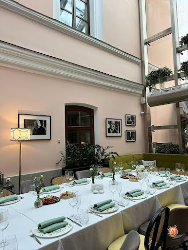 Банкетный зал в «12 Grand Cafe» фотография №13