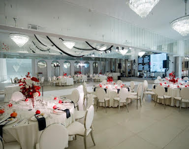  ресторан La Riva Hall