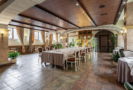 Зал «Свои люди» в Караоке-зал