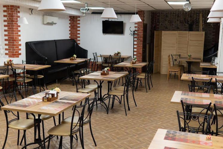 Зал на 55 человек в «Кафе-Кафе на Ленина» фотография №6