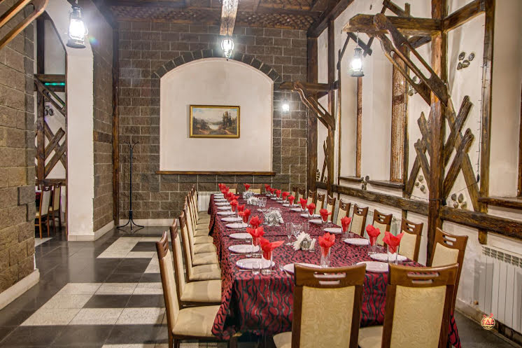 Основной зал в «Девичья башня» фотография №2