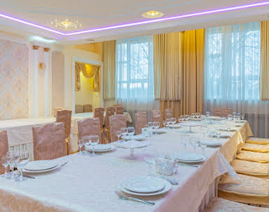  ресторан Мики