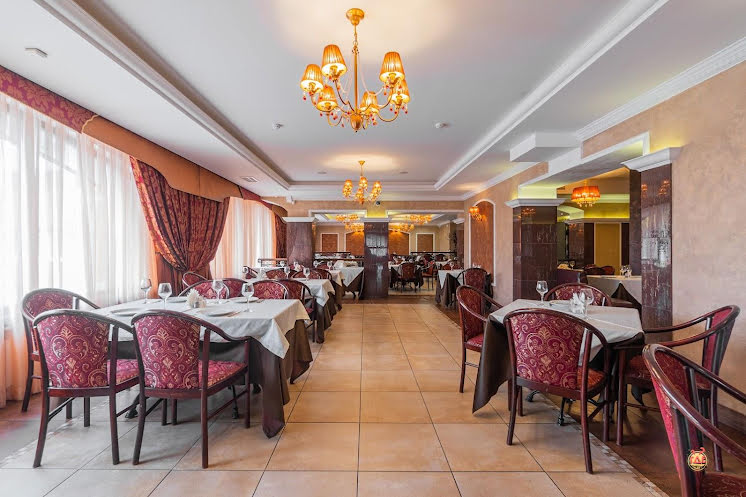 Основной зал второго этажа в «Старый Пловдив» фотография №13