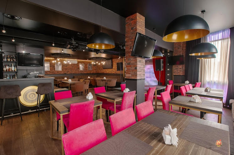 Зал «Грэмми» в «Академия Караоке на Ширямова» фотография №5