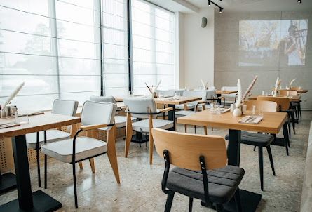 Зал ресторана HIP в VIP-зал HIP