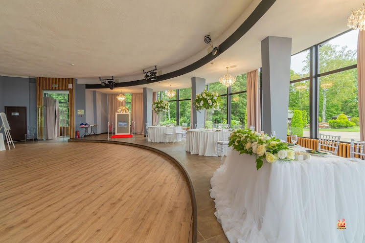 Основной зал в «Панорама в Репино» фотография №8