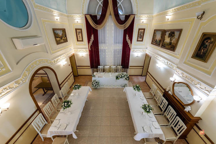 Малый зал в «Версаль» фотография №3