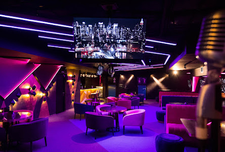 Основной зал в Комната «Саксофон»