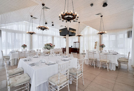 Банкетный зал  в Каминный зал