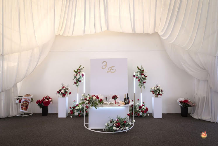 Большой шатер в «Волжская деревня» фотография №2