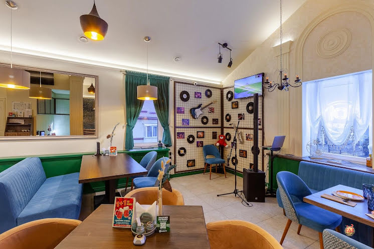 Основной зал в «Брассерия 0’33» фотография №16