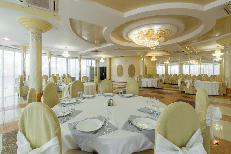 Зал «Фисташковый» в «У Озера ​на Героев Космоса» фотография №4