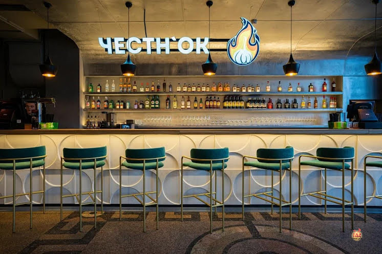 Основной зал в «Честн'ок» фотография №4